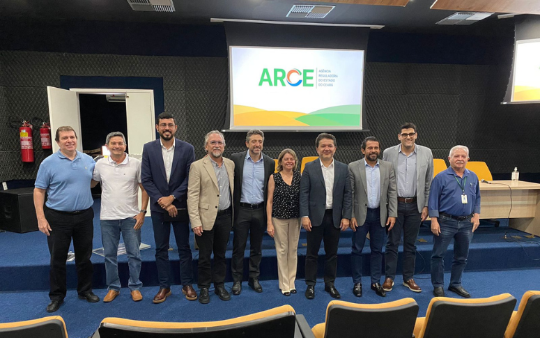 Arce alinha universalização do esgotamento sanitário com Cagece e Ambiental Ceará