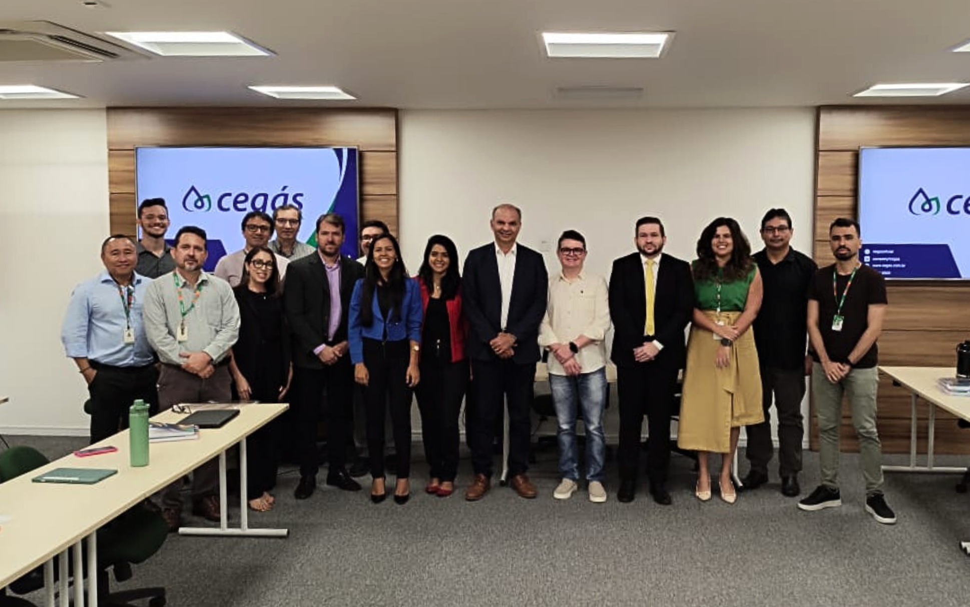 Arce visita sede da Cegás e reforça diálogo técnico sobre a regulação do serviço
